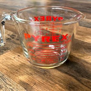 Pyrex 1 cup/ 8oz Liquid Measuring Cup